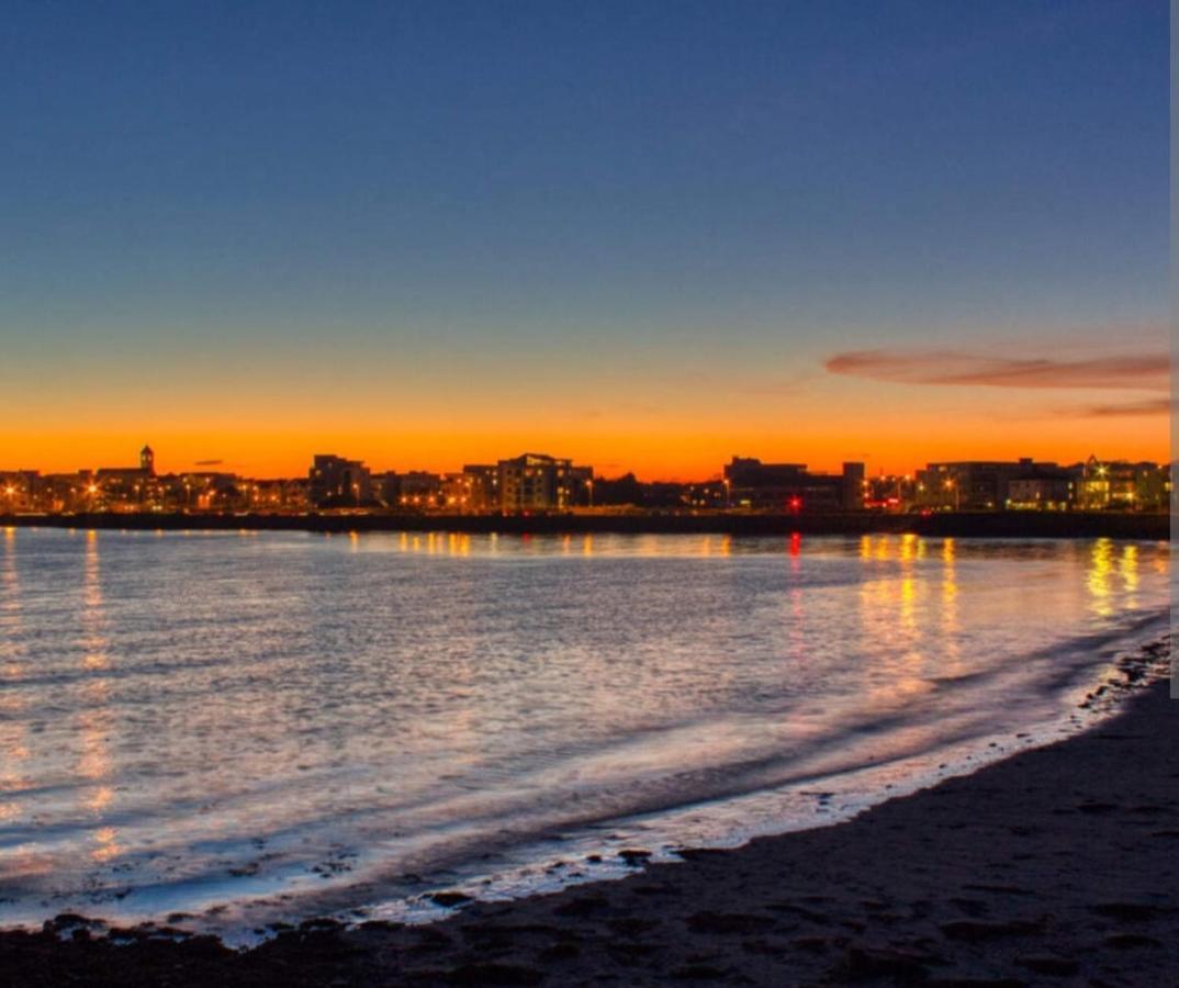 Salthill Village 3 Bed Apartment Galway Exterior photo